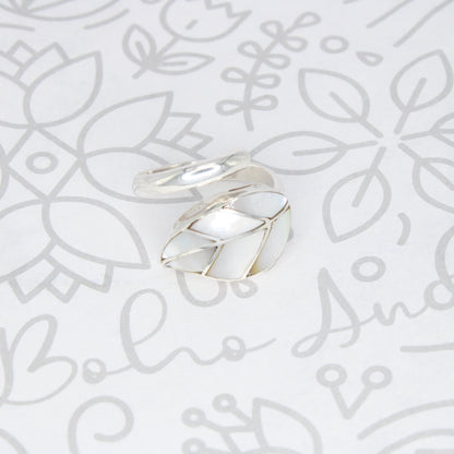 Leaf Ring Silver Adjustable with natural inlaid Stone